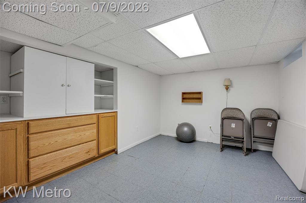 20665 Woodcrest Street, Harper Woods, MI 48225 — Photo 36