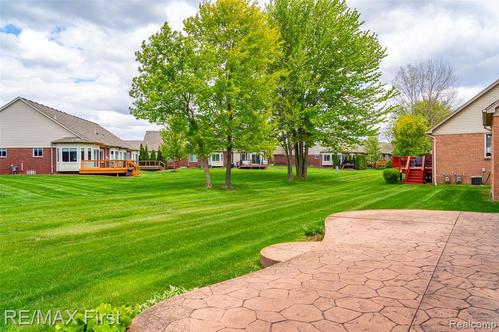 17197 Averhill Boulevard, Macomb, MI 48042 — Photo 2
