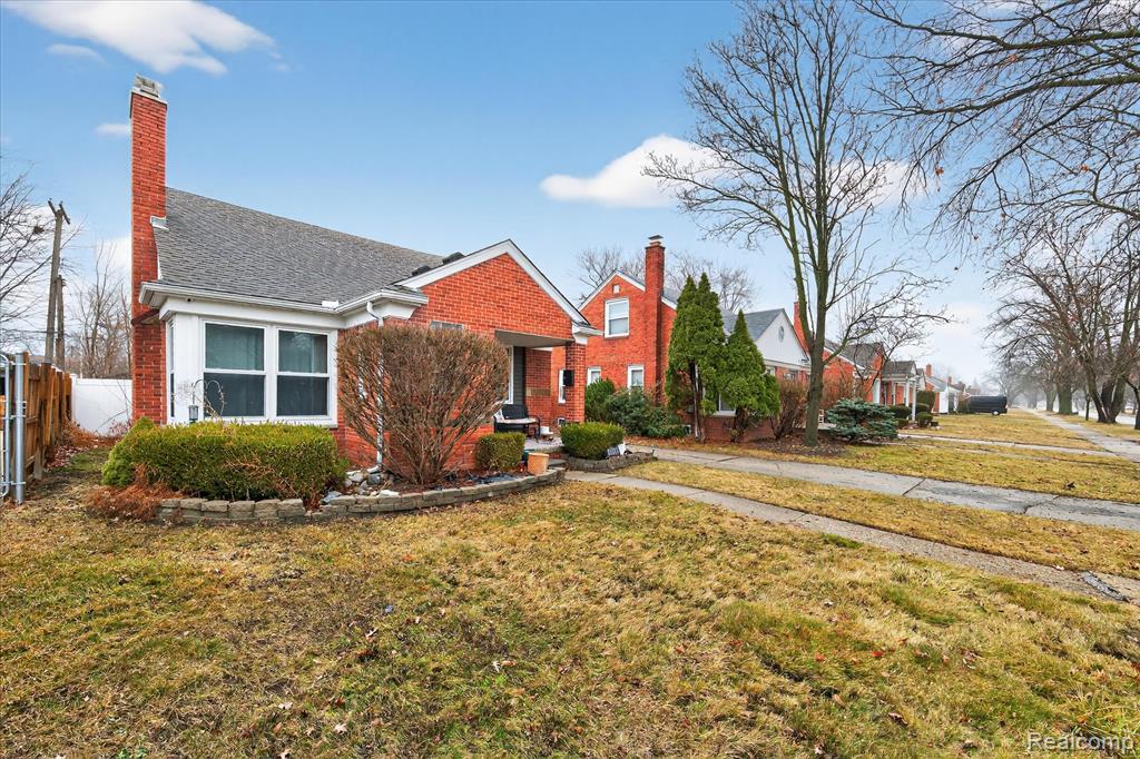 21211 Newcastle Road, Harper Woods, MI 48225 — Photo 3