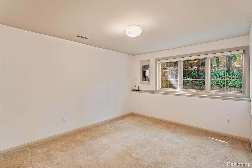 4309 Copper Cliff Court, Bloomfield Hills, MI 48302 — Photo 24
