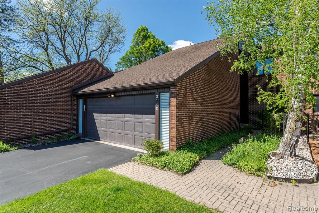 3140 LINDENWOOD Drive, Dearborn, MI 48120 — Photo 34