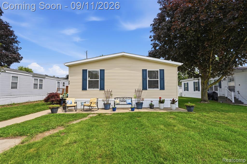 30 Carmell, Belleville, MI 48111