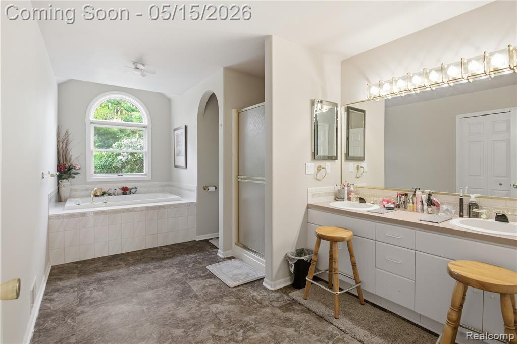 6432 Pinebrook Lane, Burton, MI 48509 — Photo 17