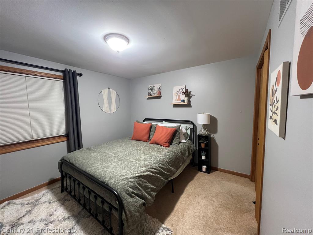 95 Walnut Boulevard, Rochester, MI 48307 — Photo 12