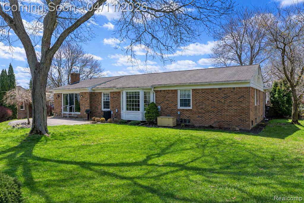 46048 Quail Ridge Drive, Plymouth, MI 48170 — Photo 46