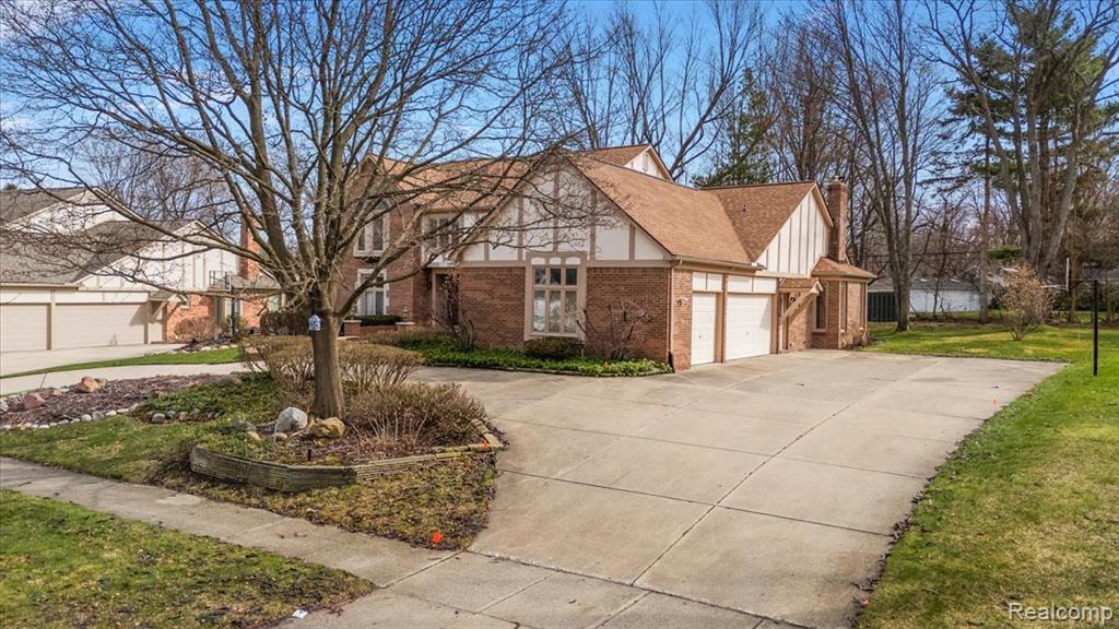 2291 Red Maple Drive, Troy, MI 48098 — Photo 4