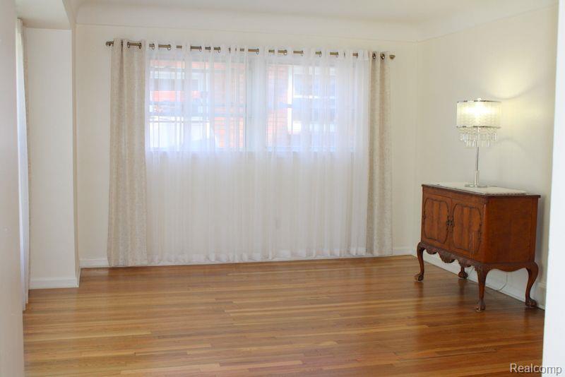 7687 CORTLAND Avenue, Allen Park, MI 48101 — Photo 11