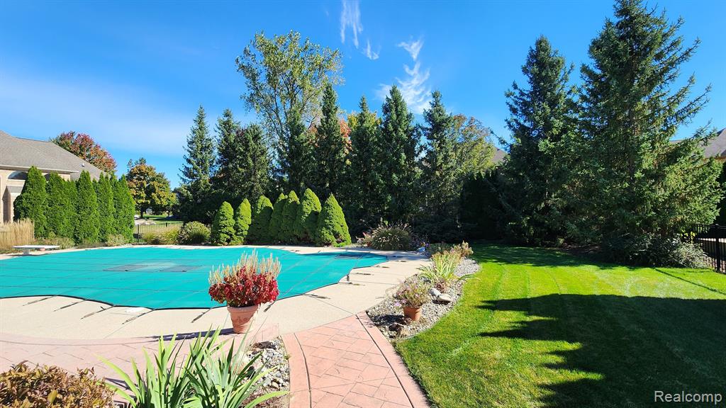 49828 SHELBY CREEK Drive, Shelby Twp, MI 48317 — Photo 51
