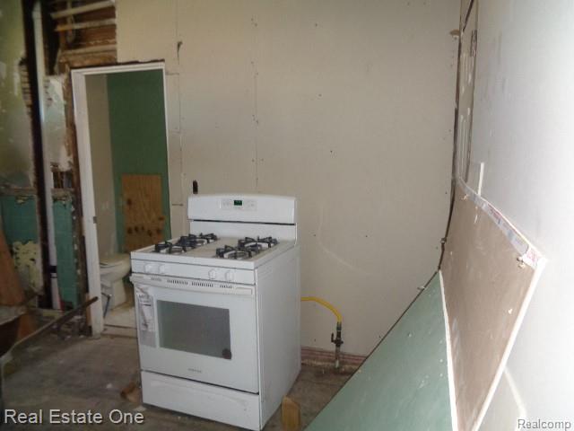 5468 Holcomb Street, Detroit, MI 48213 — Photo 15