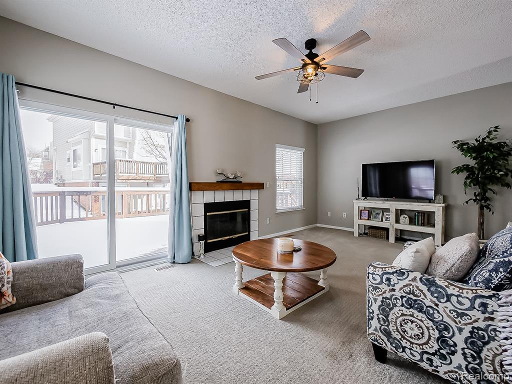 41399 Belden Circle, Novi, MI 48377 — Photo 2