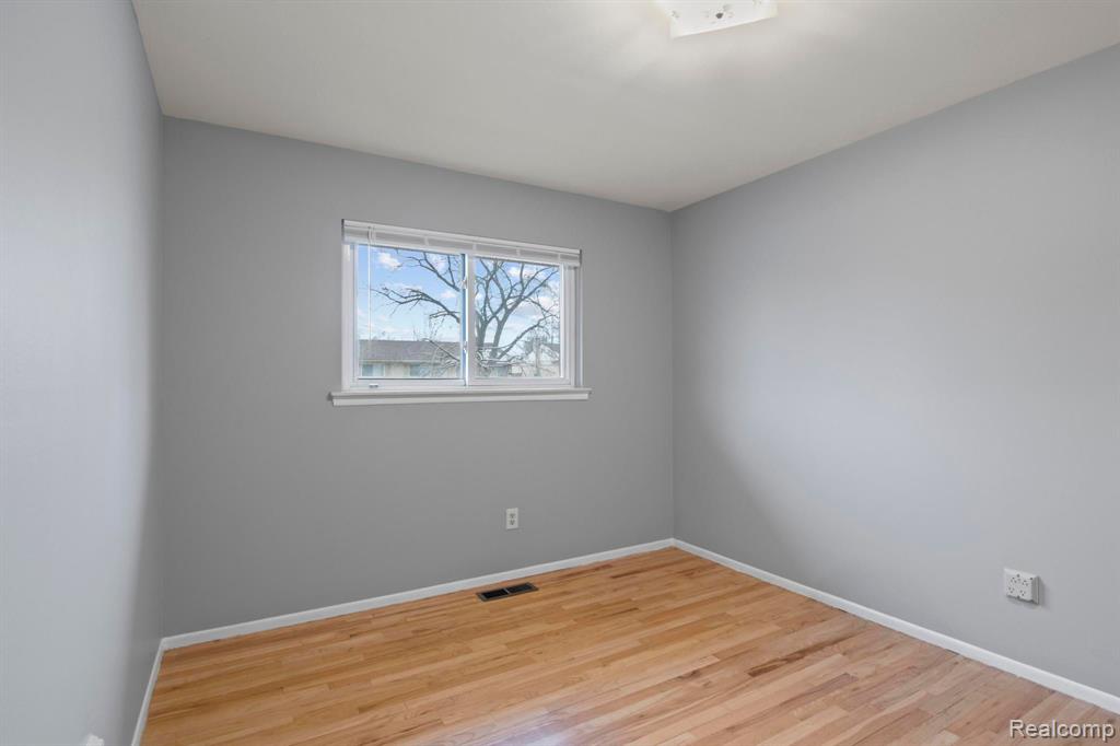 8426 Forrest Drive, Canton, MI 48187 — Photo 24