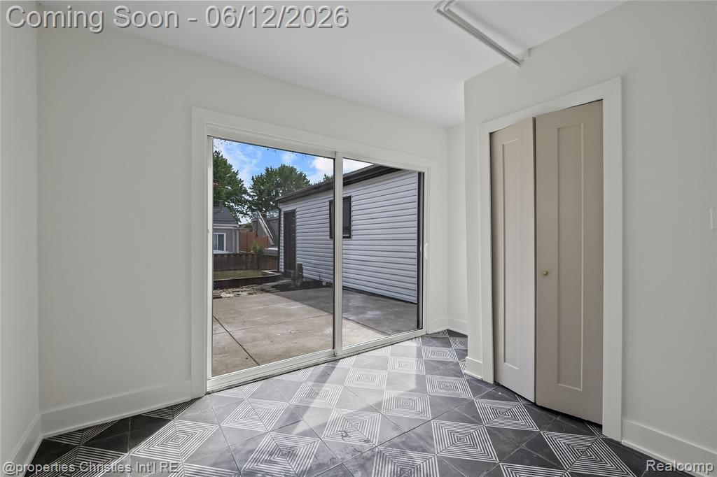 22502 Beach Street, Saint Clair Shores, MI 48081 — Photo 7