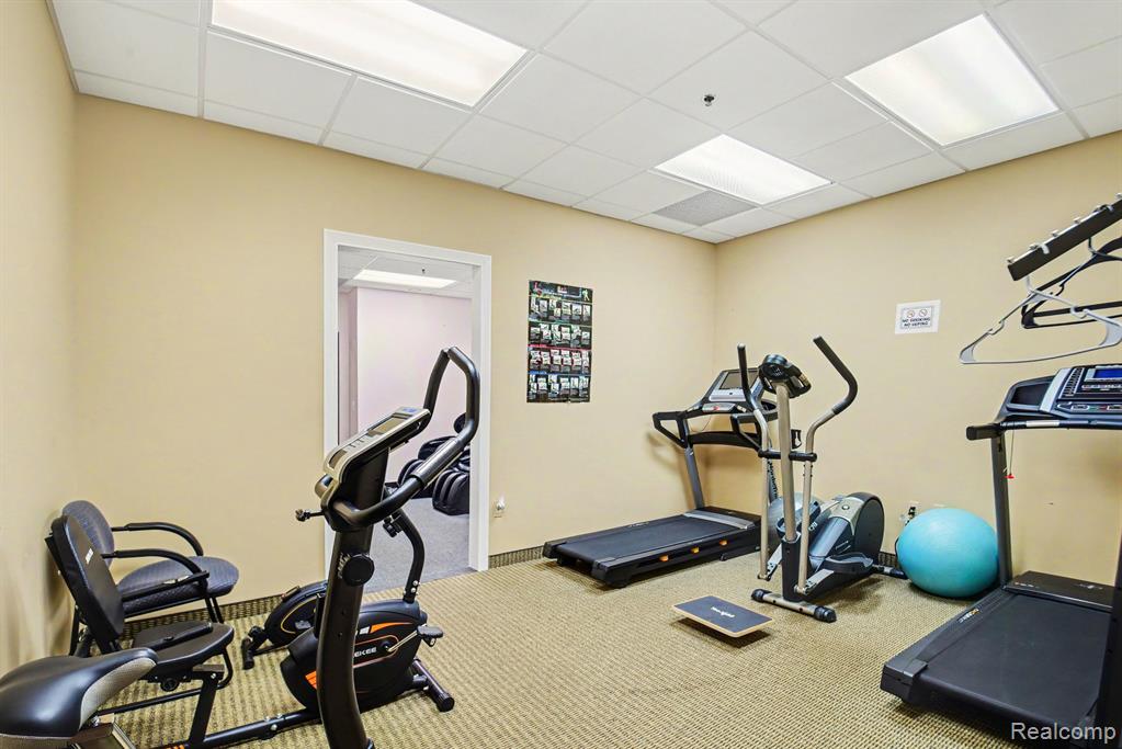 2032 E Square Lake Road, Troy, MI 48085 — Photo 11