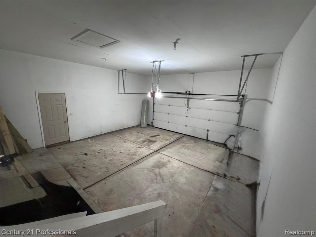 31495 Cambridge Street, Garden City, MI — Photo 10