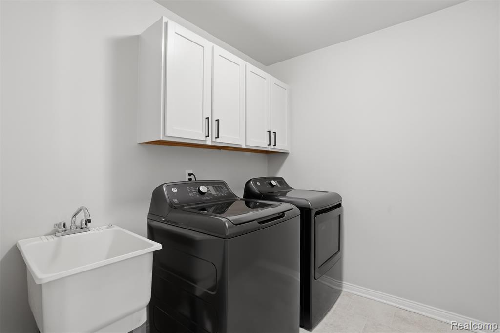 33806 Au Sable Drive, 38, New Baltimore, MI 48047 — Photo 16