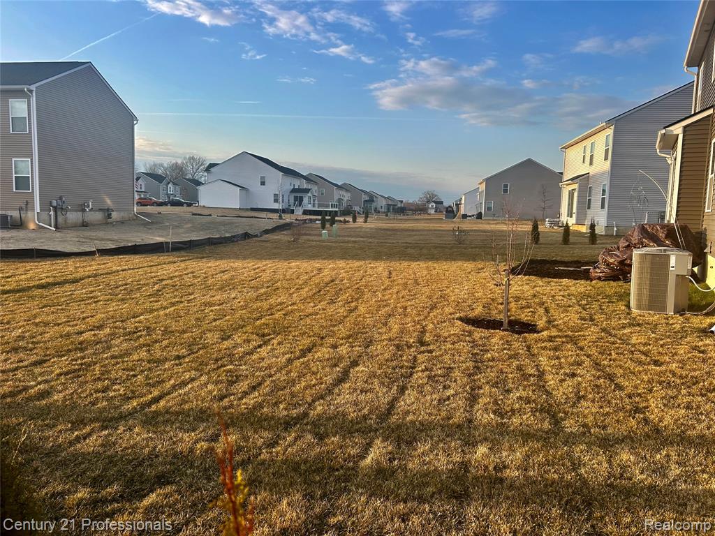 54407 Heron Circle, New Baltimore, MI 48047 — Photo 49