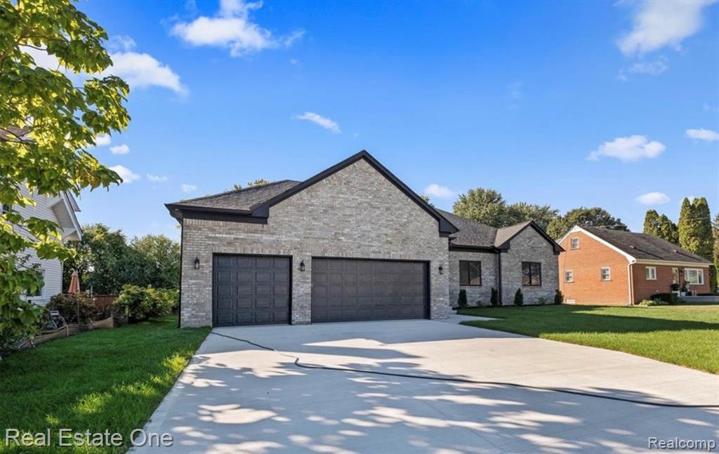 5636 Paris Drive, Sterling Heights, MI 48310 — Photo 2