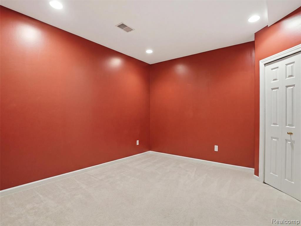5318 Glenwood Creek, Clarkston, MI 48348 — Photo 39