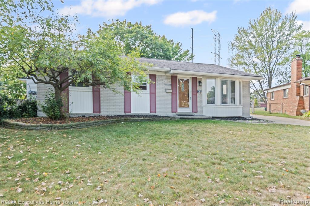 29667 Newport Drive, Warren, MI 48088 — Photo 42