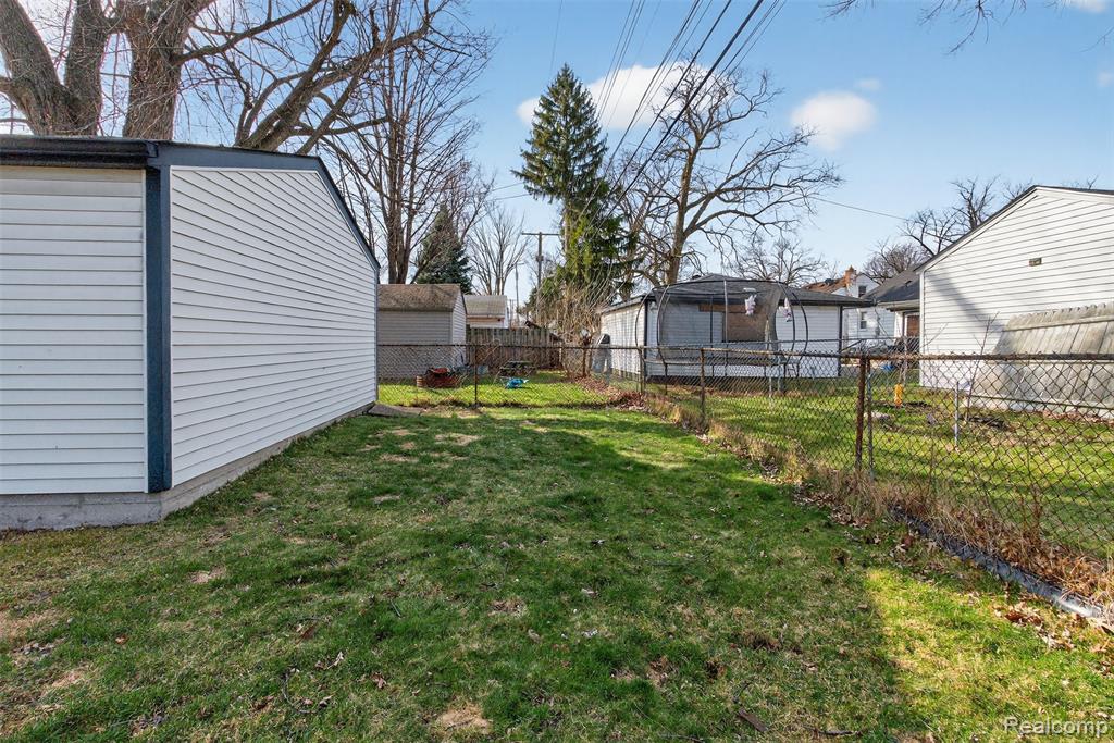 4140 Syracuse Street, Dearborn Heights, MI 48125 — Photo 32