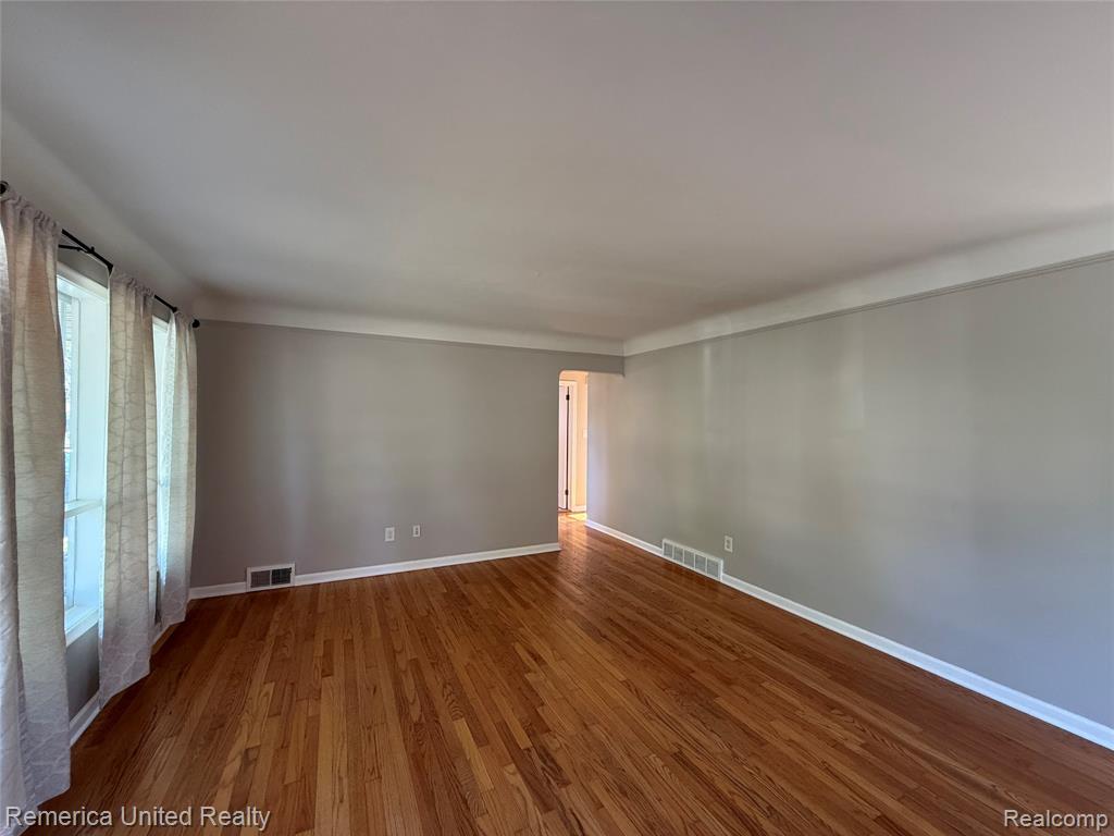 6450 Golfview Street, Garden City, MI — Photo 14