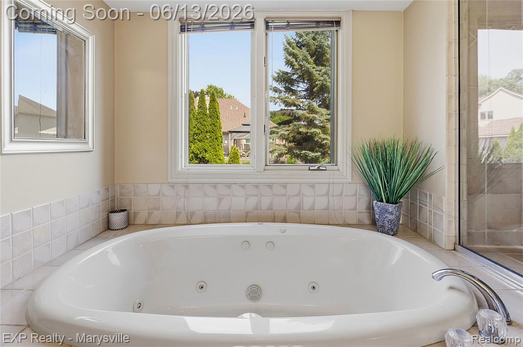 53146 Michael Drive, New Baltimore, MI 48047 — Photo 23