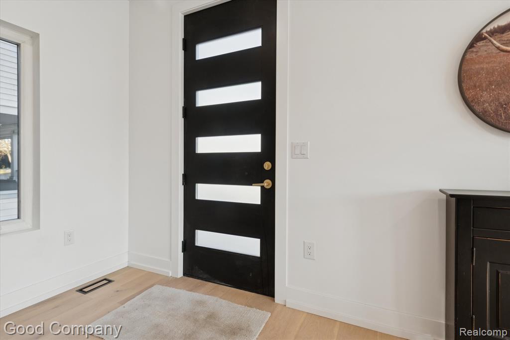 125 N Washington Ave Avenue, Royal Oak, MI, 48067