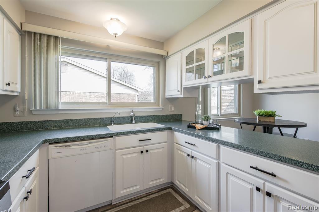 5335 Timber Ridge Trail, Clarkston, MI — Photo 16