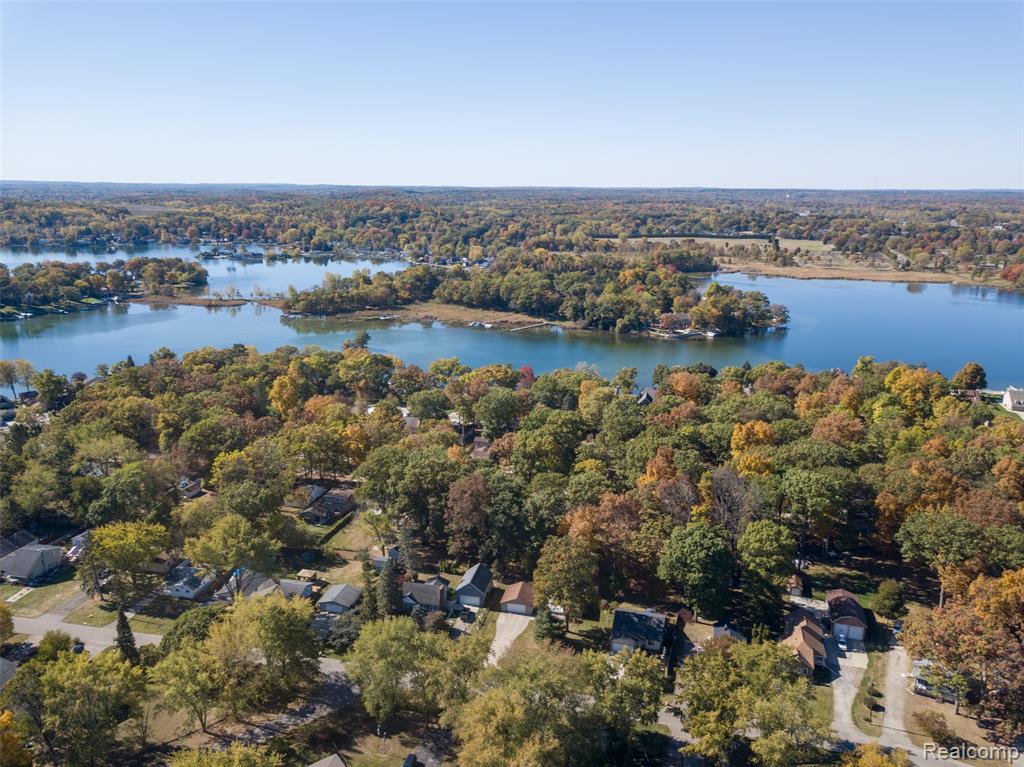 4209 Laforest Drive, Waterford, MI 48329 — Photo 32