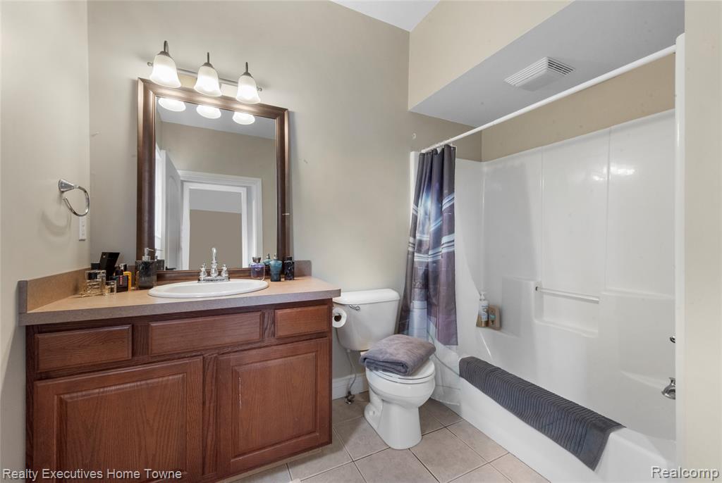 3279 SHOREWOOD Avenue, Fort Gratiot, MI 48059 — Photo 40