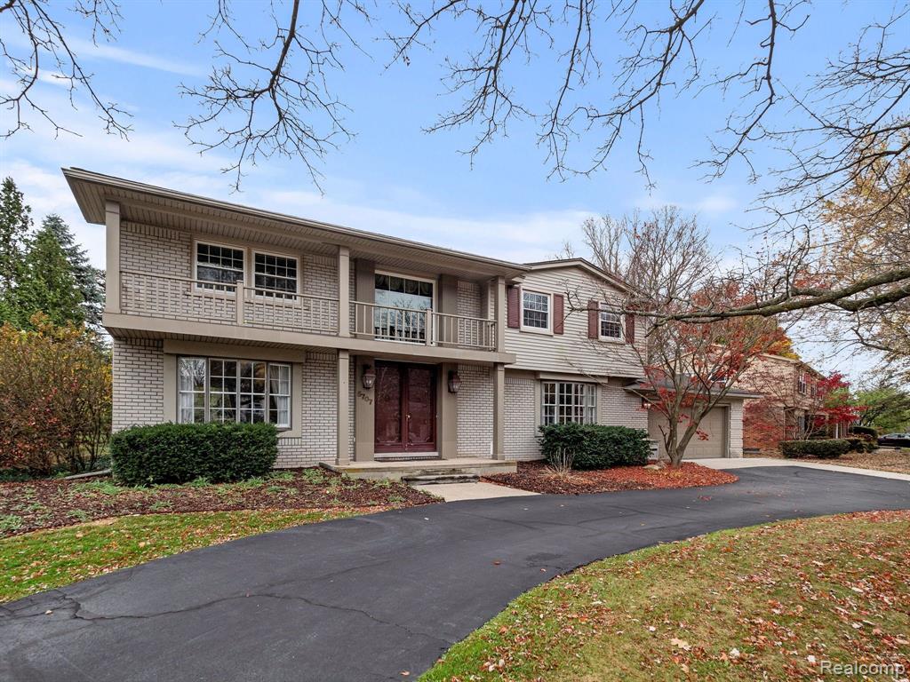 5707 WOODWIND Drive, Bloomfield Hills, MI 48301 — Photo 3