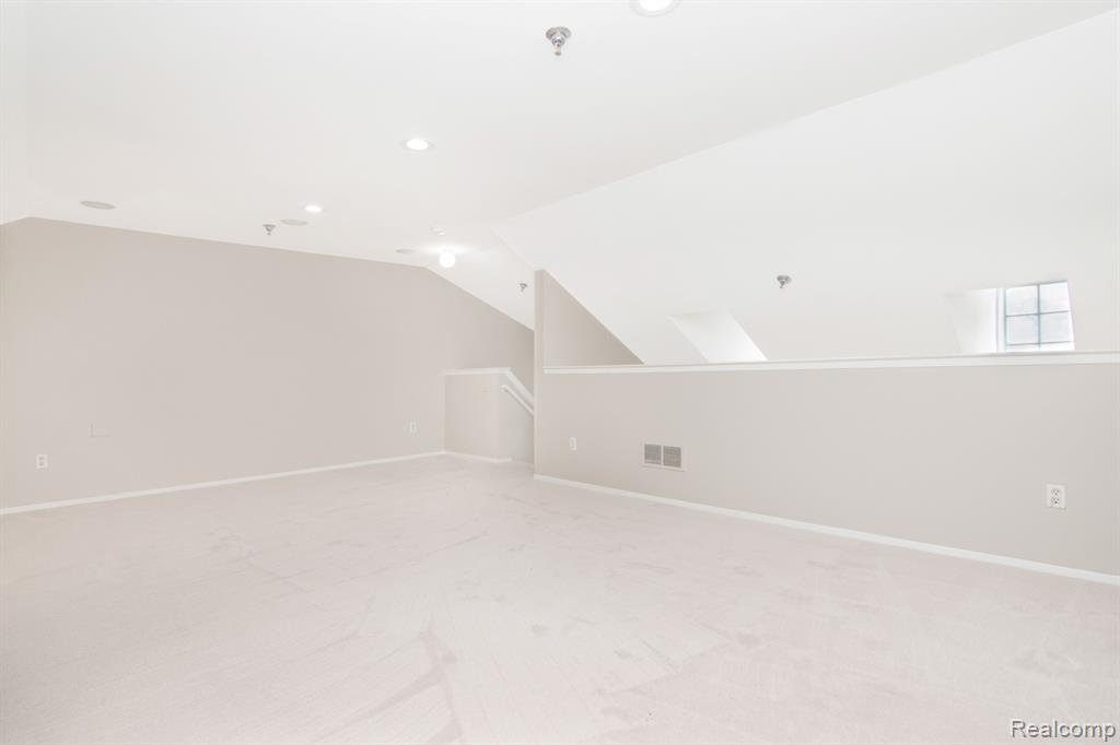 23250 POPLAR Drive, Southfield, MI 48075 — Photo 32