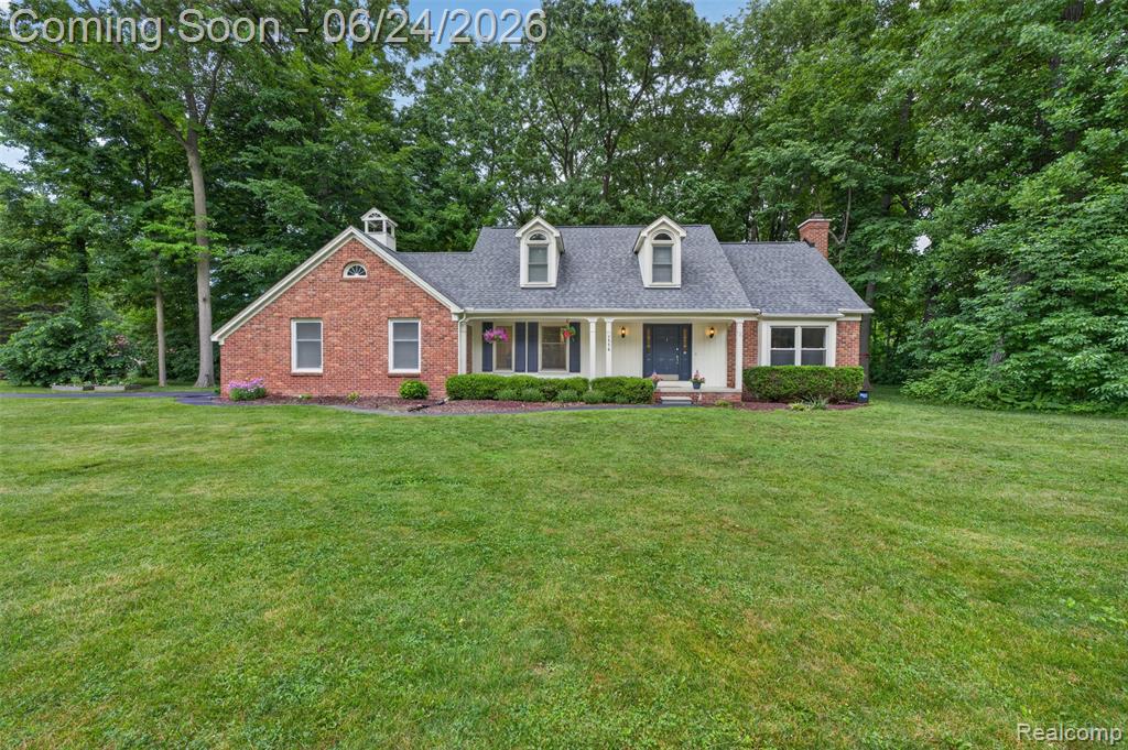 7556 Olde Sturbridge Trail, Clarkston, MI 48348 — front exterior