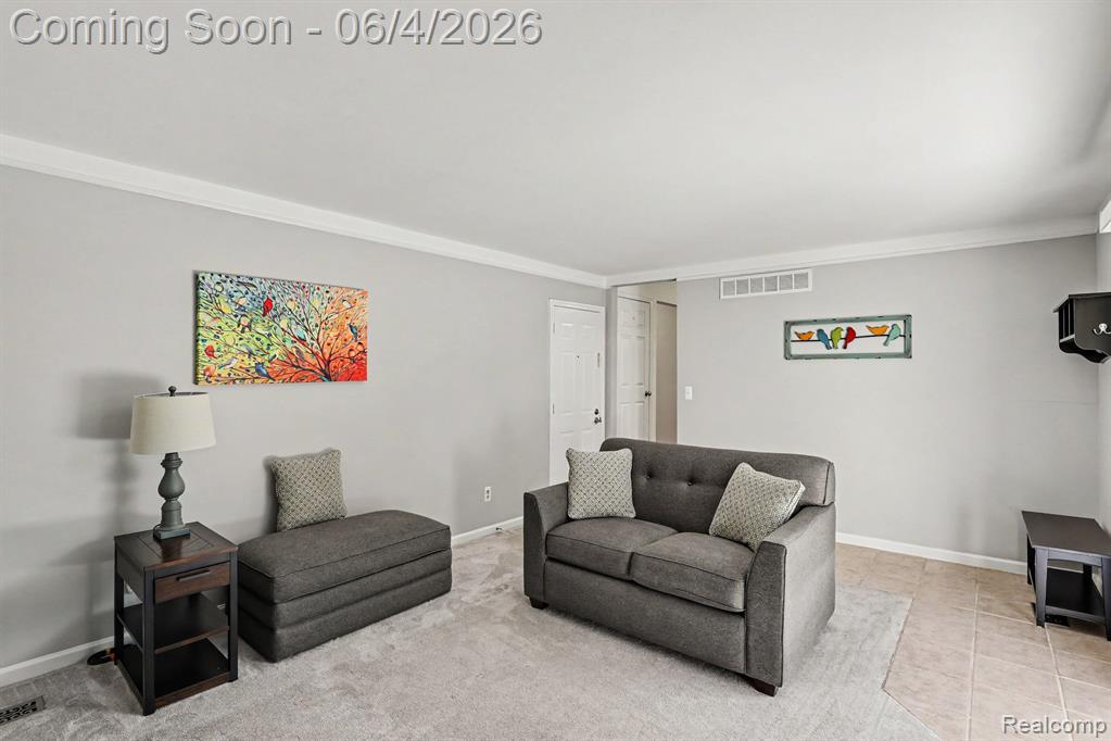 6917 Chesterfield, Waterford, MI 48327 — Photo 3