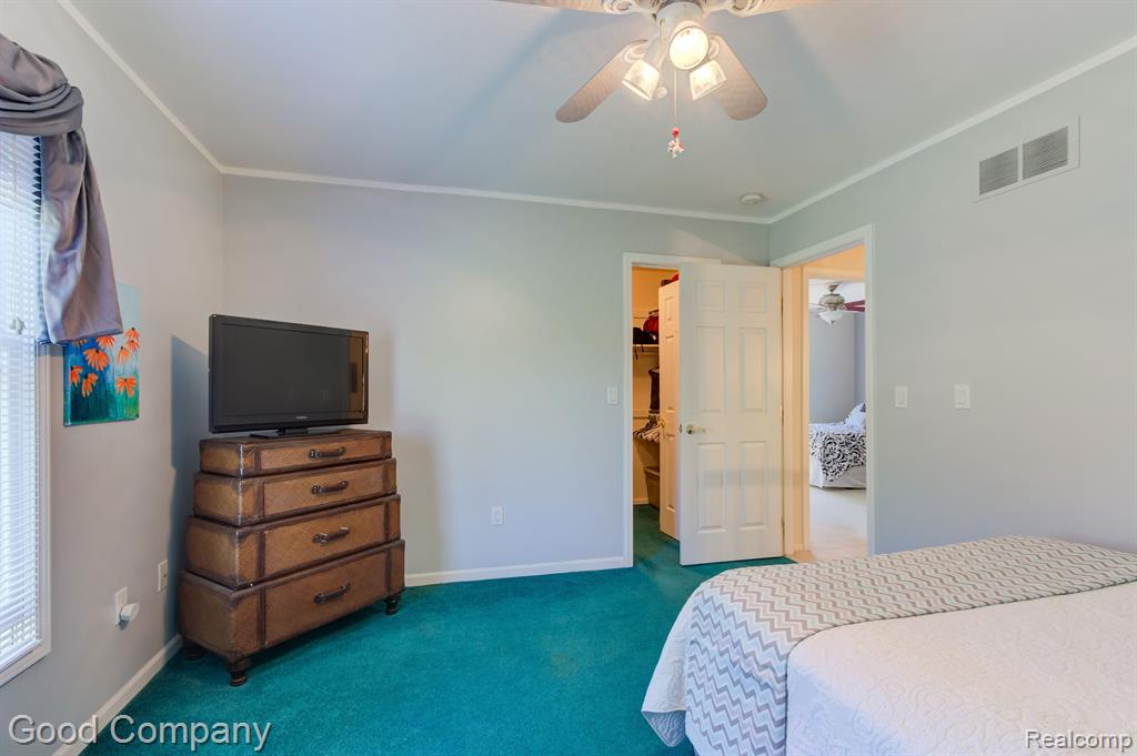 51250 W HILLS Drive, Plymouth, MI 48170 — Photo 37
