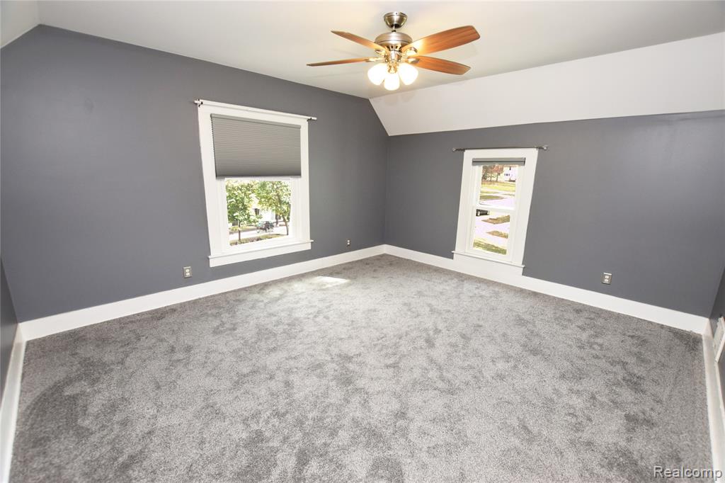 404 Adelaide, Fenton, MI 48430 — Photo 13