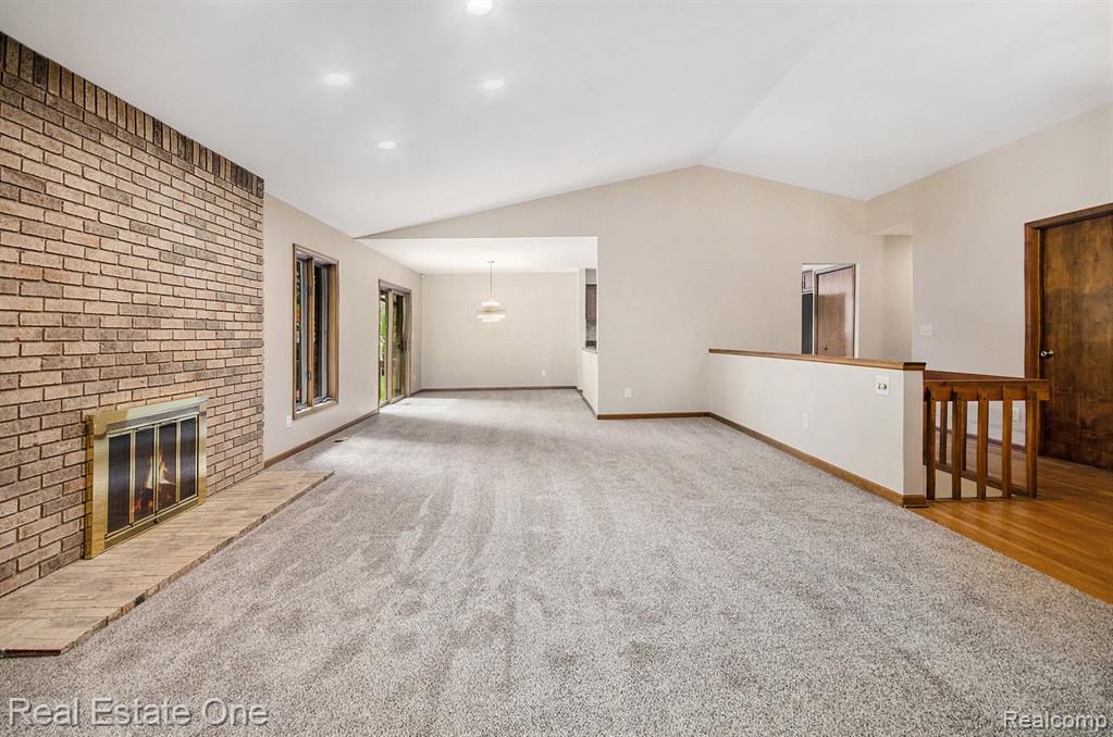 6281 Quaker Hill Drive, West Bloomfield, MI — Photo 8