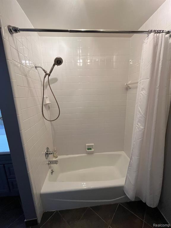 4909 Crooks Road, E 11, Royal Oak, MI 48073 — Photo 20