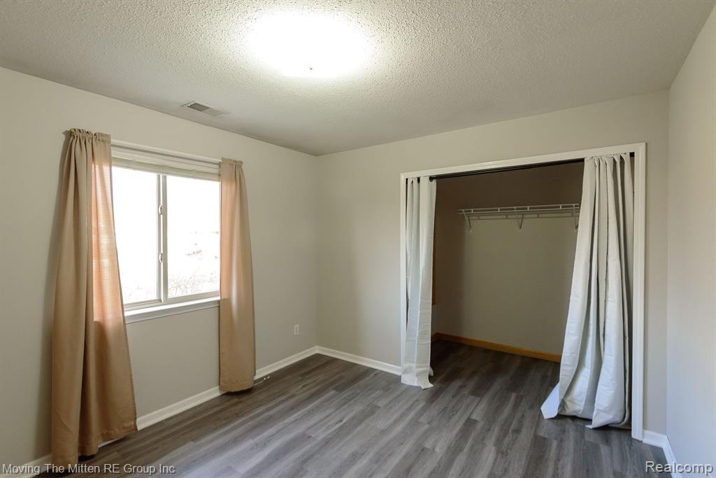 9635 WILDFLOWER Court, Van Buren, MI 48111 — Photo 20