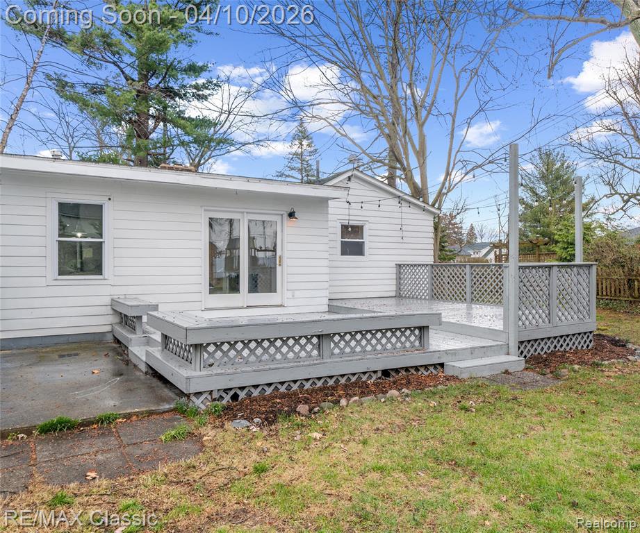 9083 Pittsfield Street, Commerce Twp, MI 48382 — Photo 36