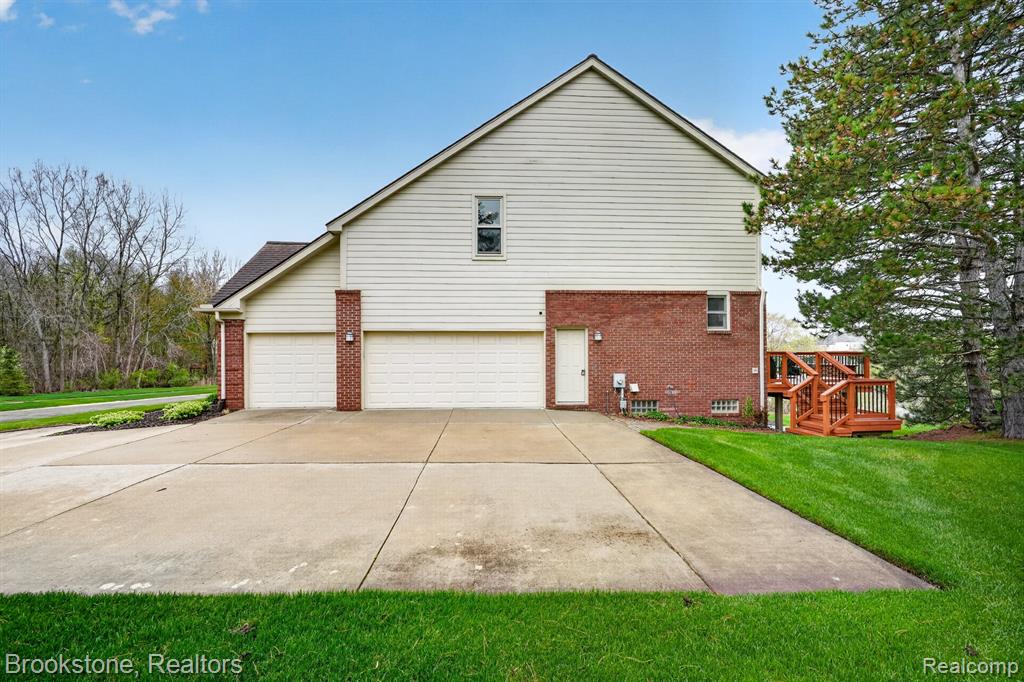 4054 Calumet Drive W, Rochester, MI 48306 — Photo 5