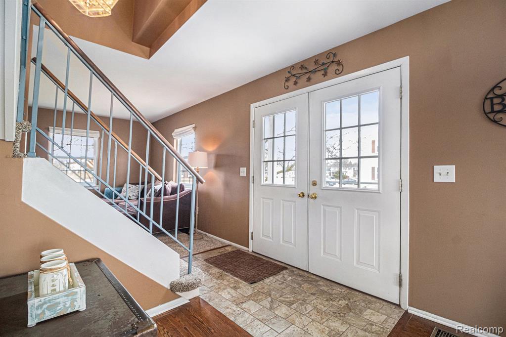 19338 OLD BRIDGE Court, Northville, MI 48167 — Photo 3