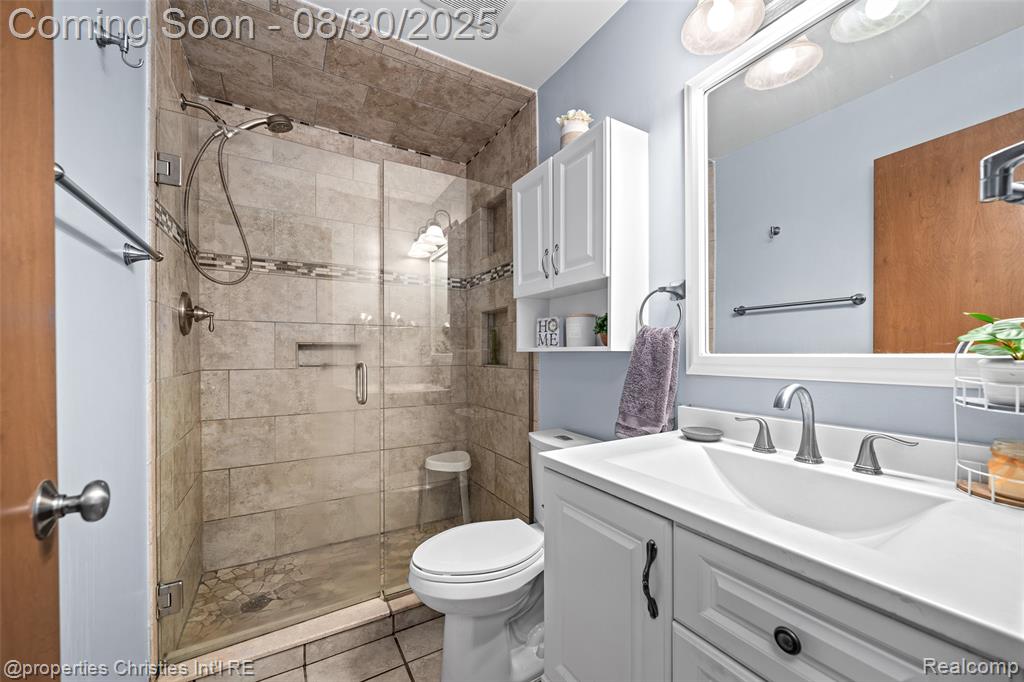 46502 Springhill Drive, Shelby Twp, MI 48317 — Photo 22