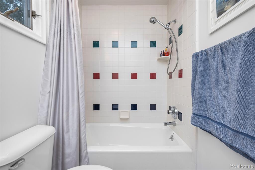 6085 Worlington Road, Bloomfield Hills, MI 48301 — Photo 53