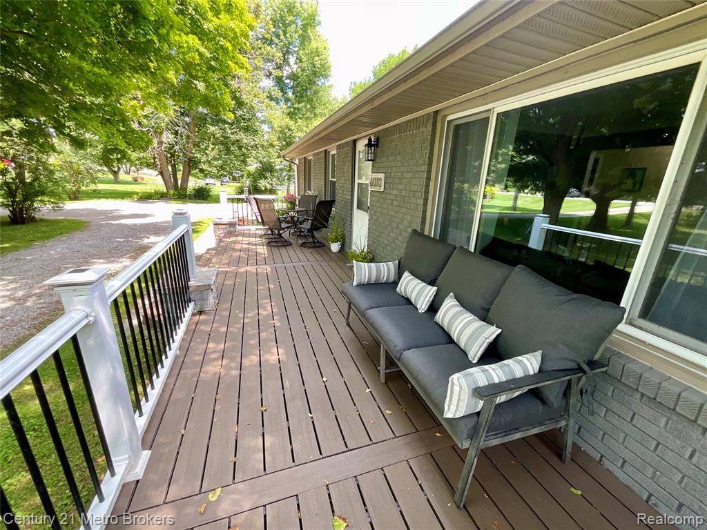 6010 N Seymour Road, Flushing, MI 48433 — Photo 8