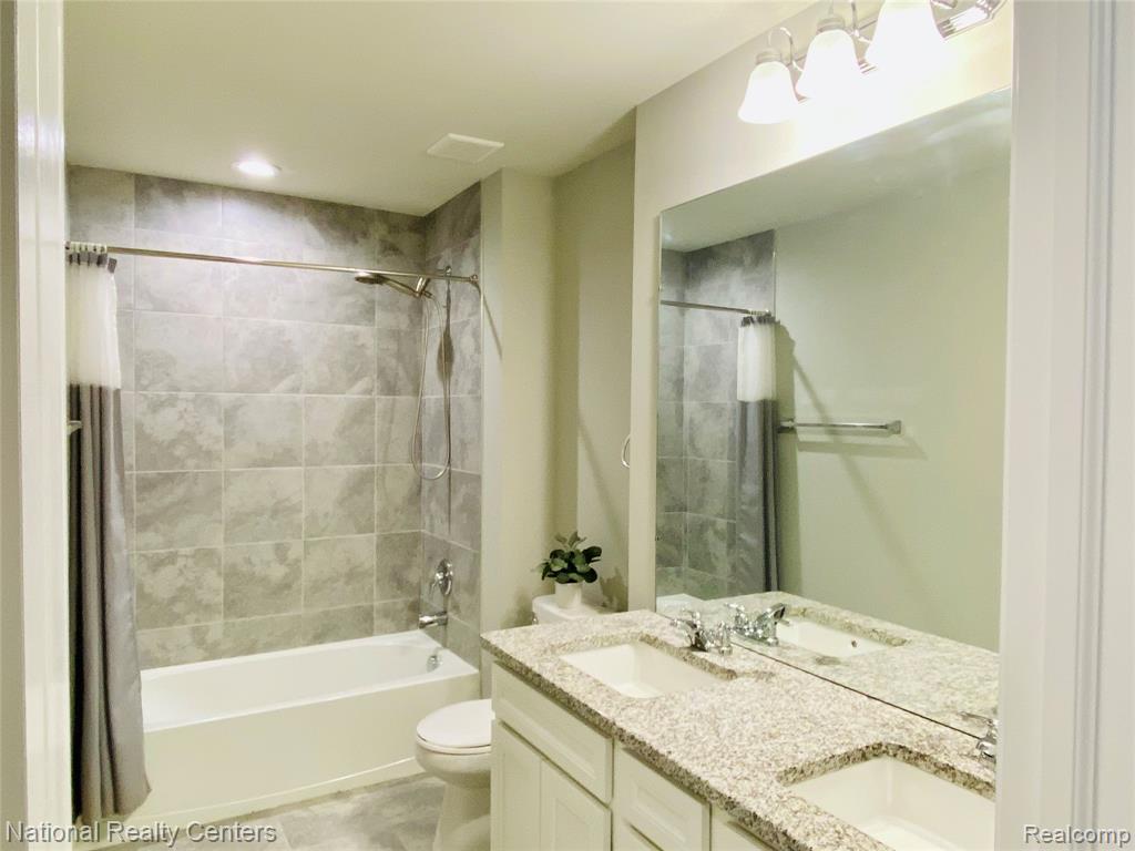 2835 Dillon Drive, Ann Arbor, MI 48105 — Photo 26