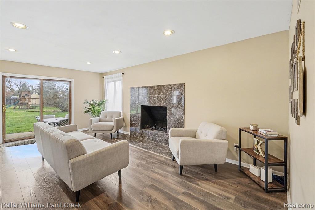 5446 Old Franklin Road, Grand Blanc, MI 48439 — Photo 3
