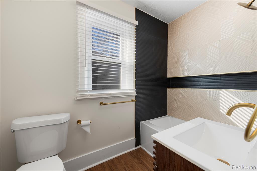 15887 Robson Street, Detroit, MI 48227 — Photo 9