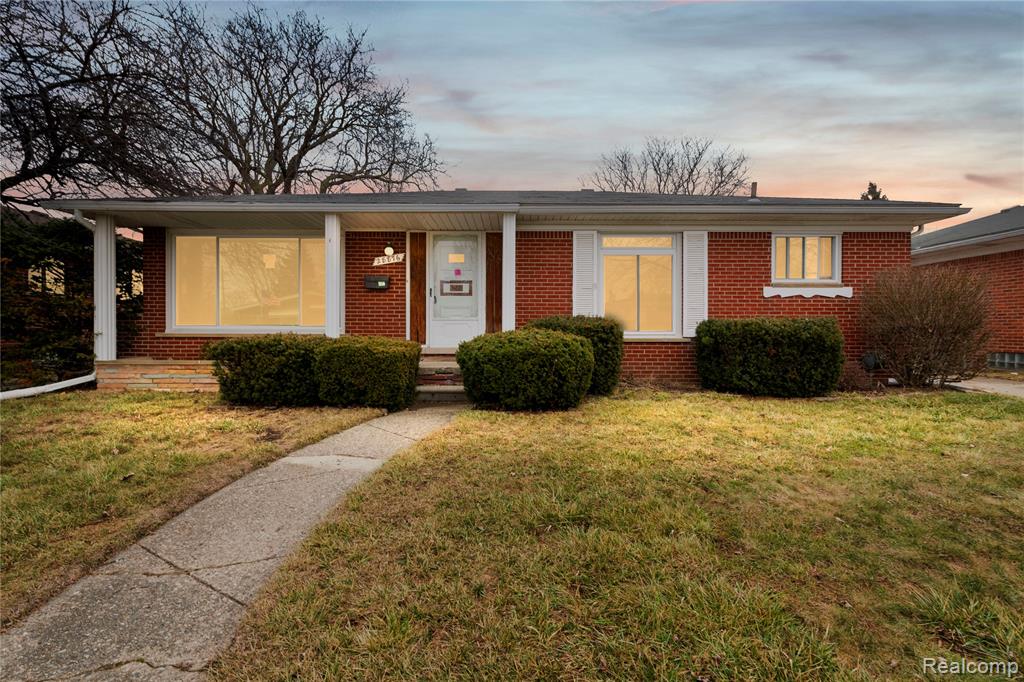 28876 Palm Beach Drive, Warren, MI 48093 — Photo 2