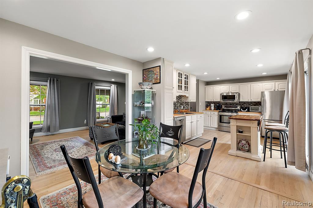 1000 CANTERBURY Street, Northville, MI 48167 — Photo 20